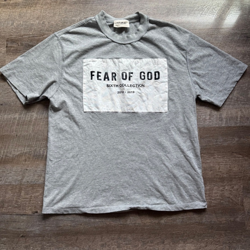 Fear of God Sixth Collection Logo Patch T-Shirt Size Large Oversized Grey
